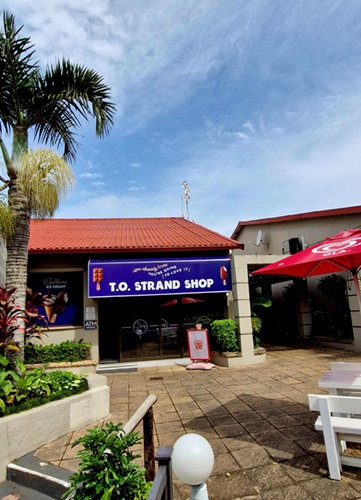 TO Strand Holiday Resort: The shop
